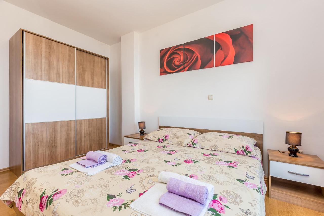 Private Accommodation Стара Башка Экстерьер фото